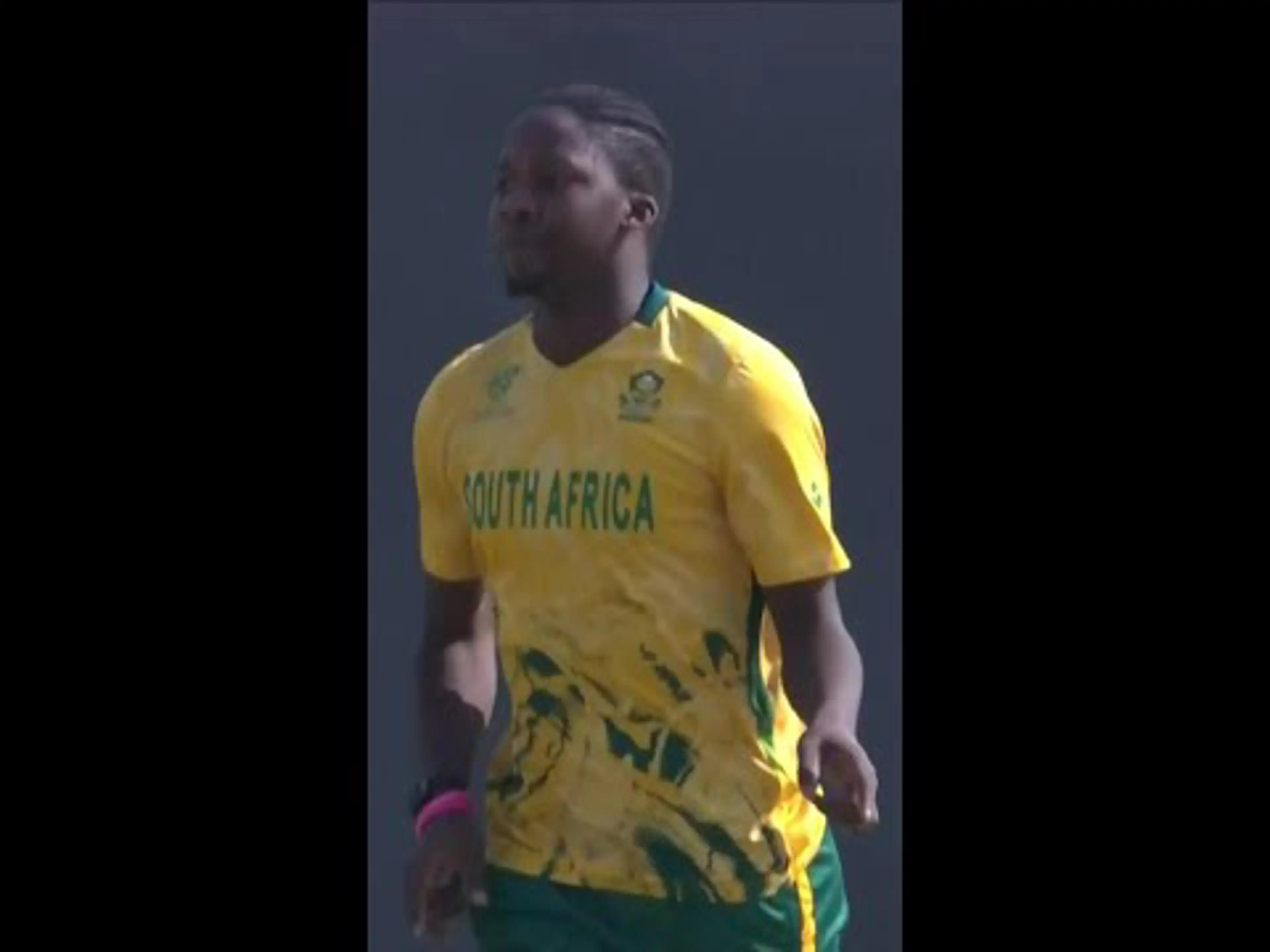 Maphaka makes a mess of the stumps