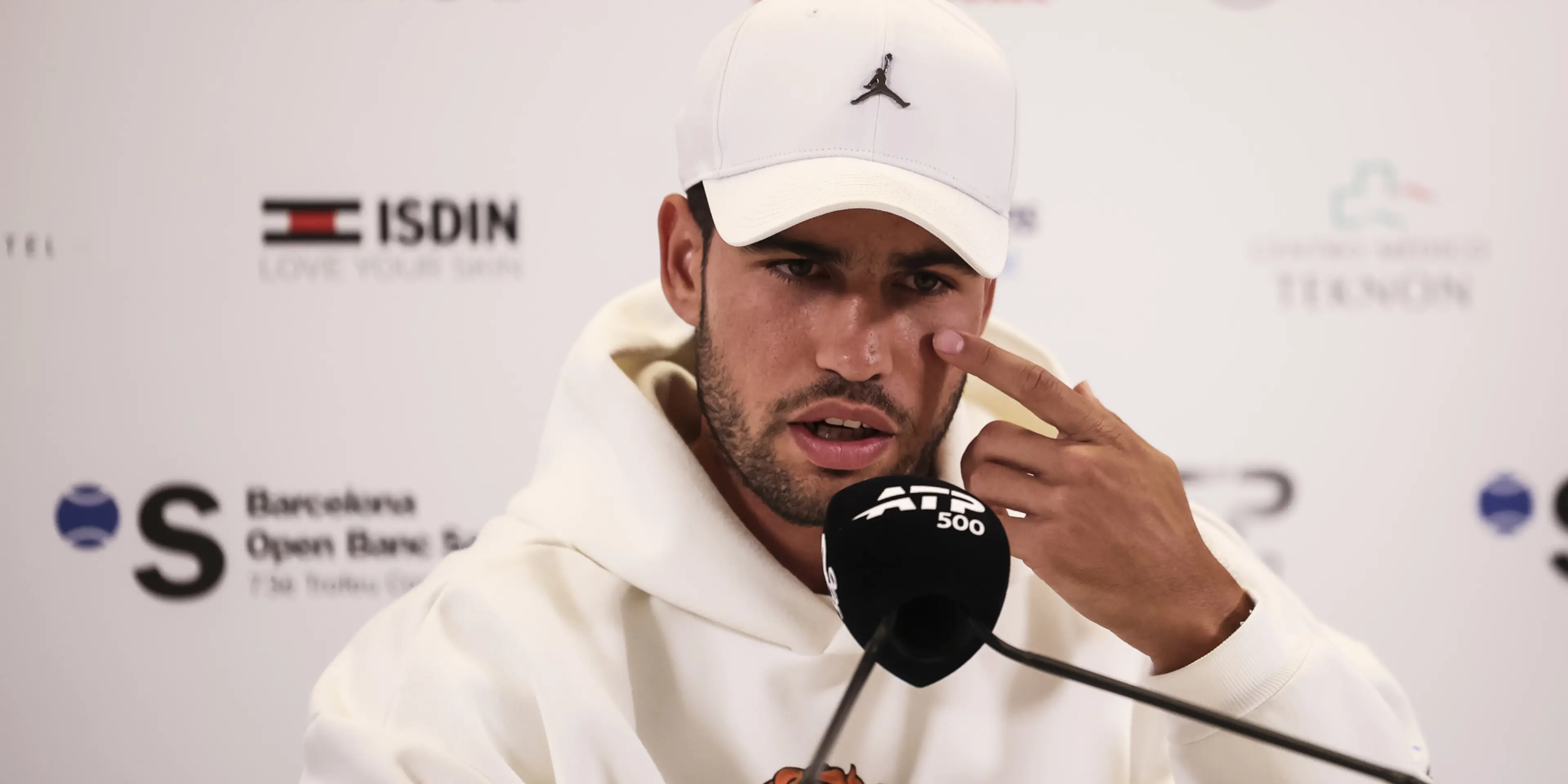 Alcaraz may skip Roland Garros rather than rush injury comeback
