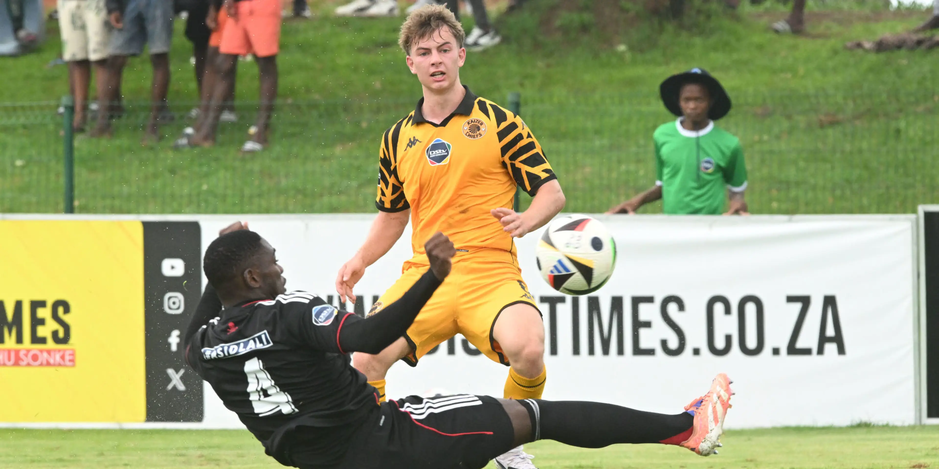 Mendes shines as Chiefs derail Pirates' title aspirations