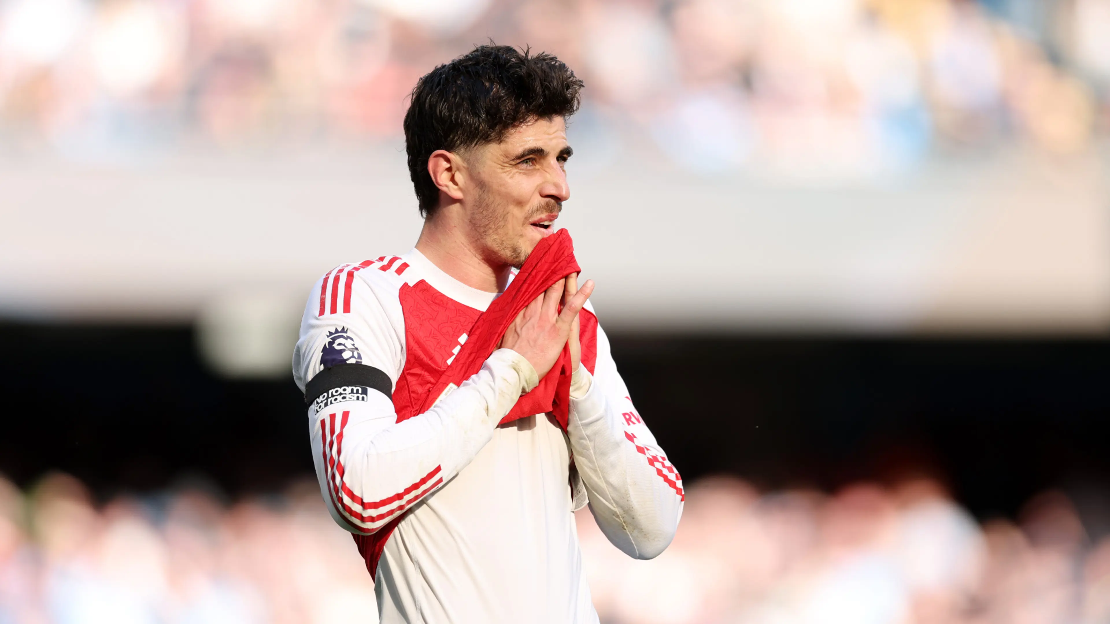 ALL ANGLES | A miss that could hand title to Man City | Premier League