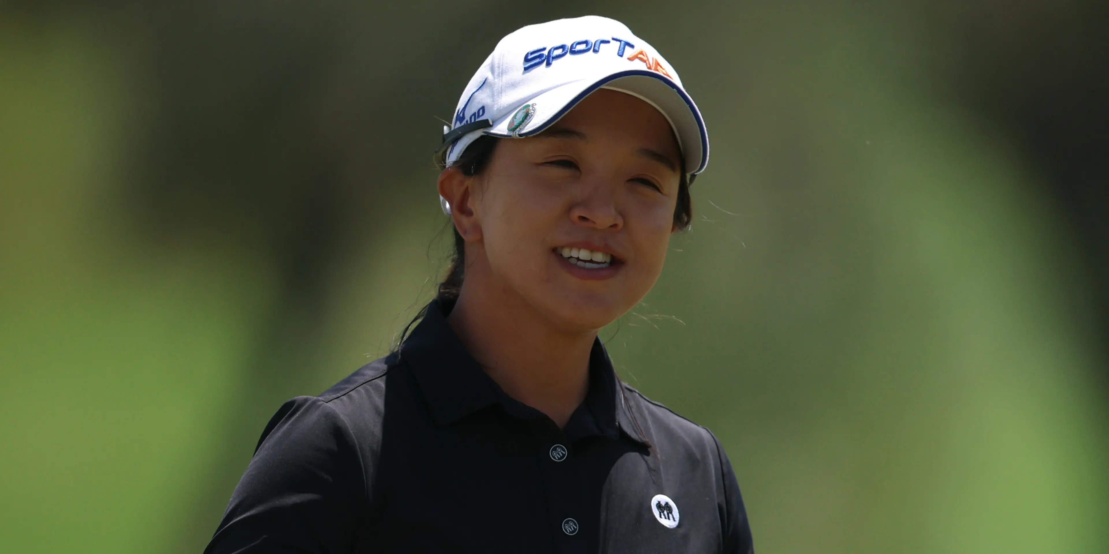 Kim grabs lead at midpoint of LA Championship