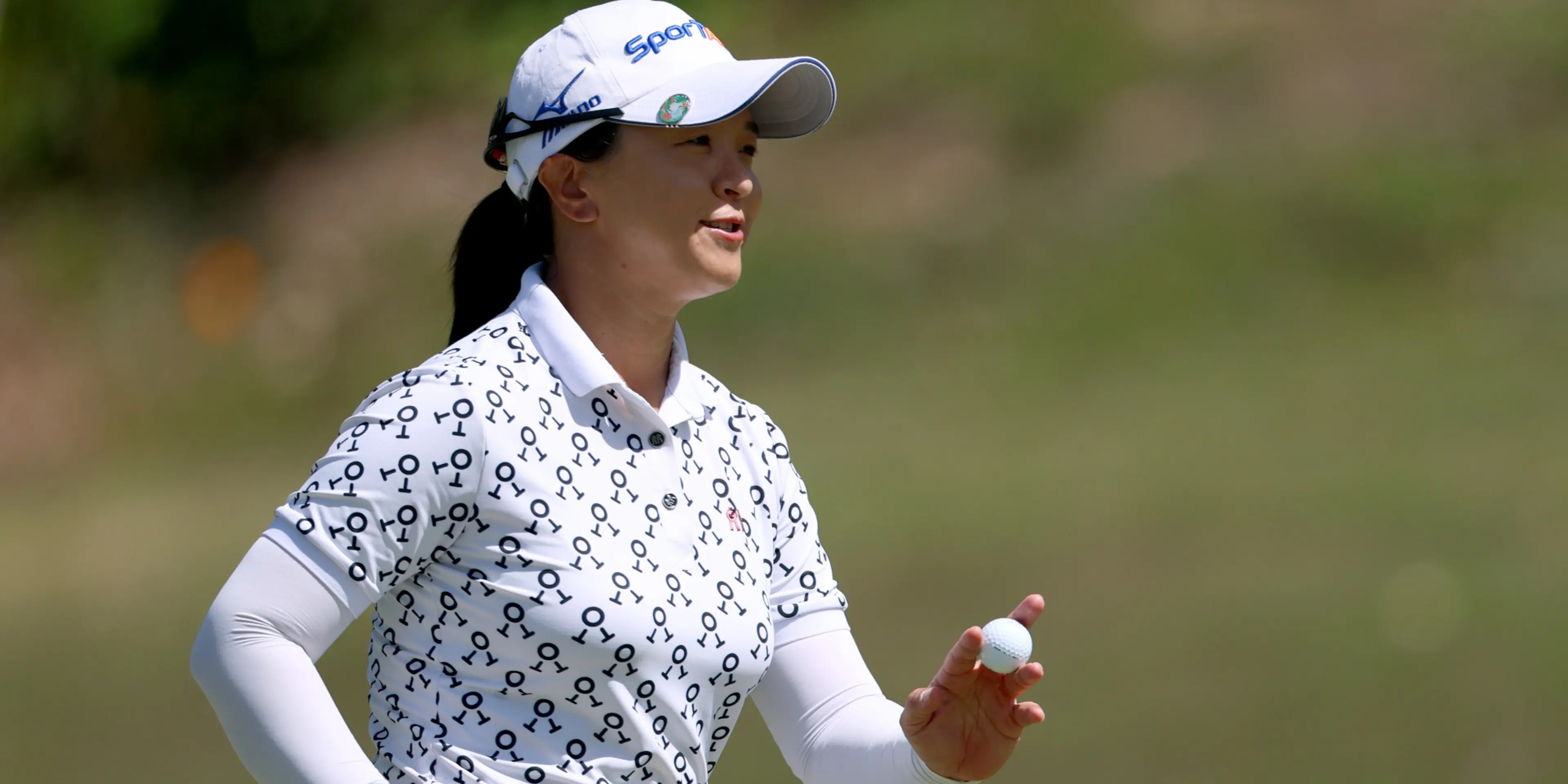 Sei Young Kim rides ups, downs to hold lead at LA Championship