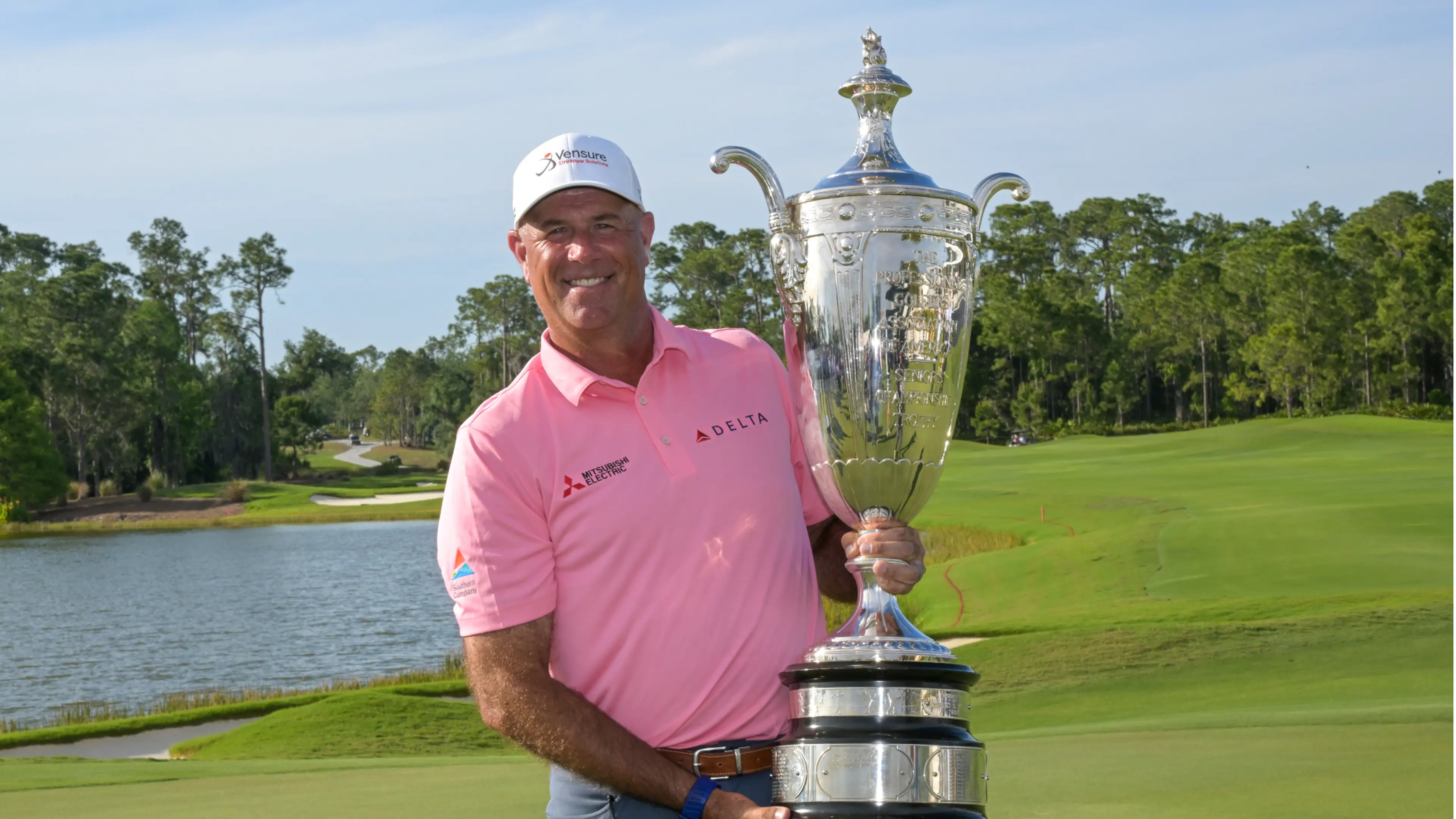 Cink shoots course-record 63 to win Senior PGA by six