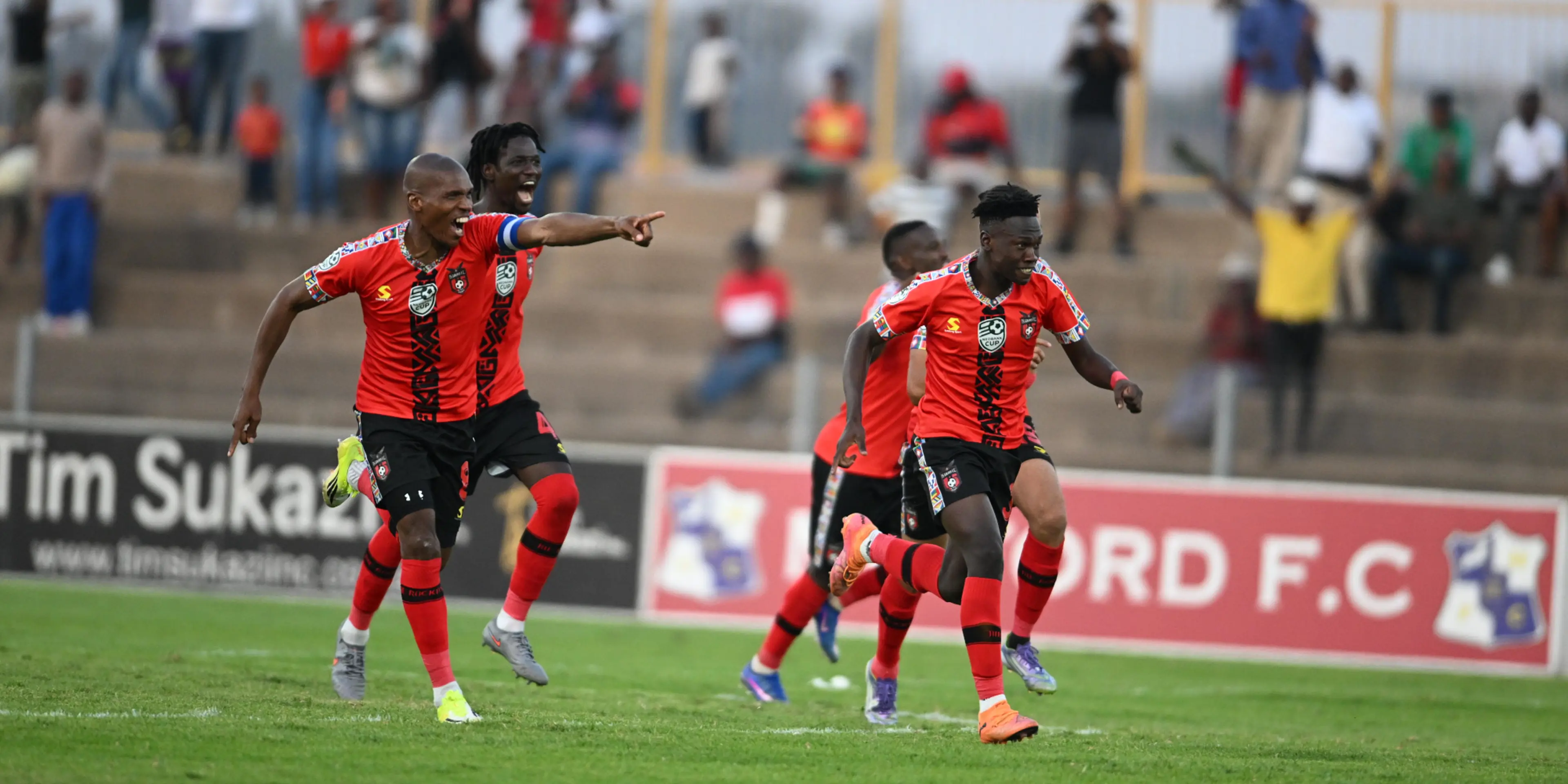 Galaxy sneak past Milford to set up all-PSL final